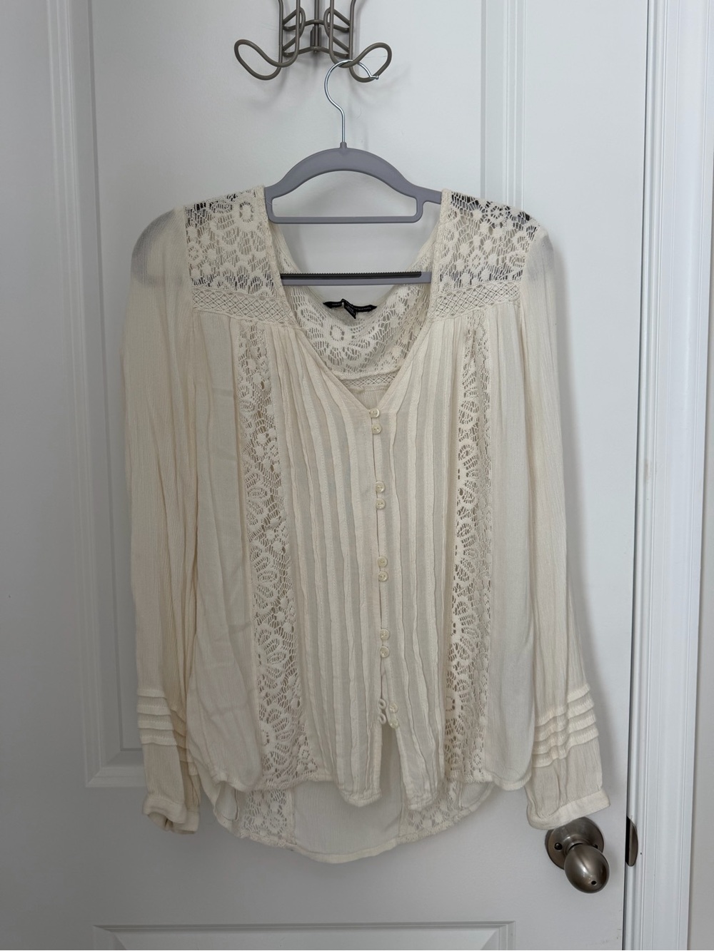 American Eagle Outfitters Cream Lace-Paneled Button Front Blouse